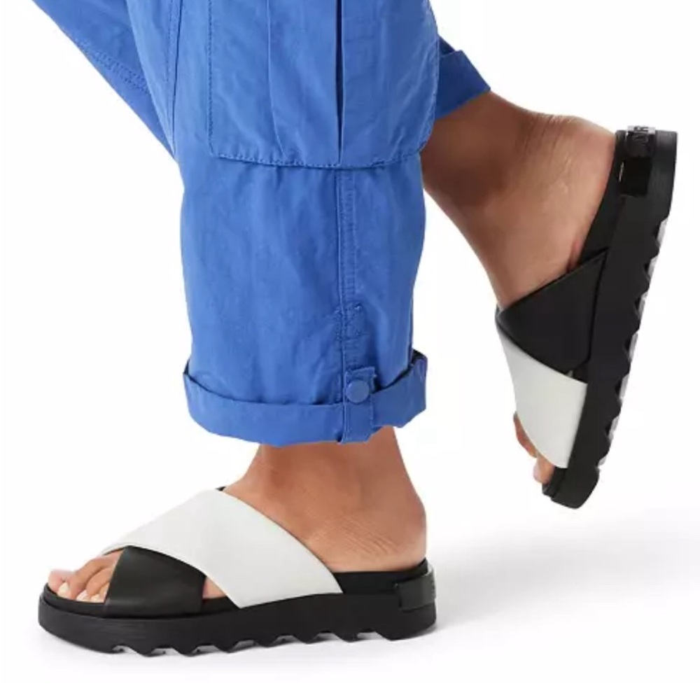 SORREL Women’s Sandals Slip-on Leather upper and Lining Colour Black and White